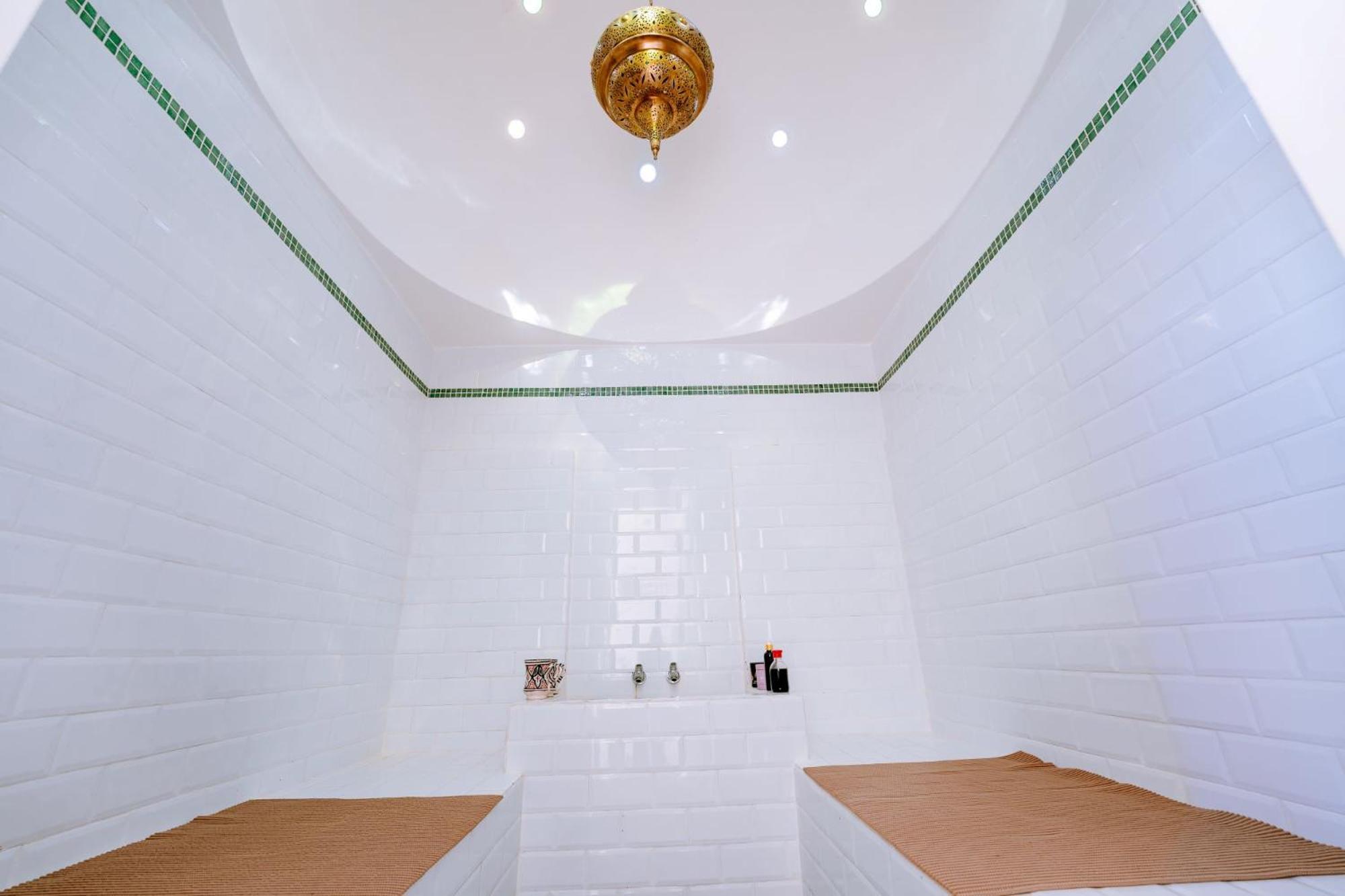 Ali Baba Infinity Hotel เอสเซาอิรา ภายนอก รูปภาพ